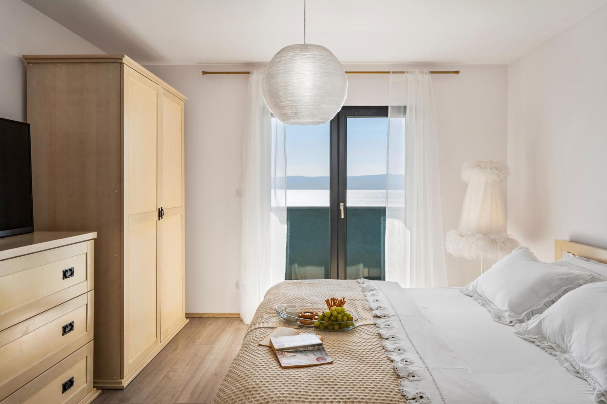 Villa Allegra With 32Msq Heated Pool, 300M Far From Sandy Beaches, Open Sea View Omiš Exteriér fotografie
