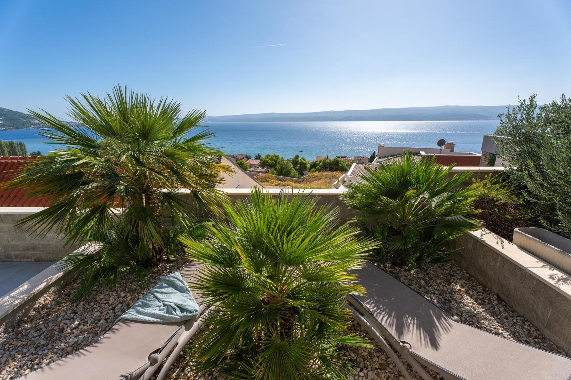 Villa Allegra With 32Msq Heated Pool, 300M Far From Sandy Beaches, Open Sea View Omiš Exteriér fotografie