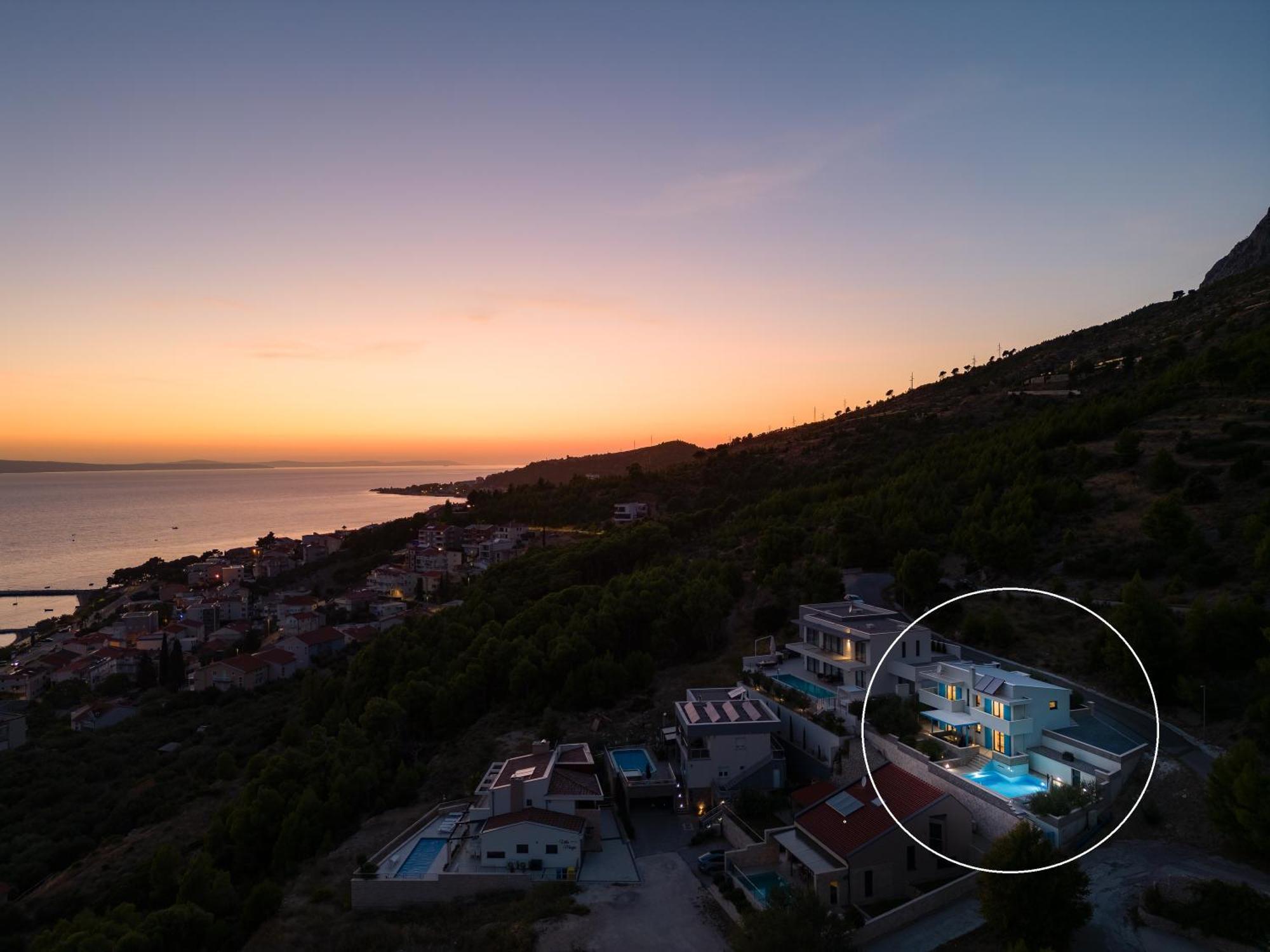 Villa Allegra With 32Msq Heated Pool, 300M Far From Sandy Beaches, Open Sea View Omiš Exteriér fotografie
