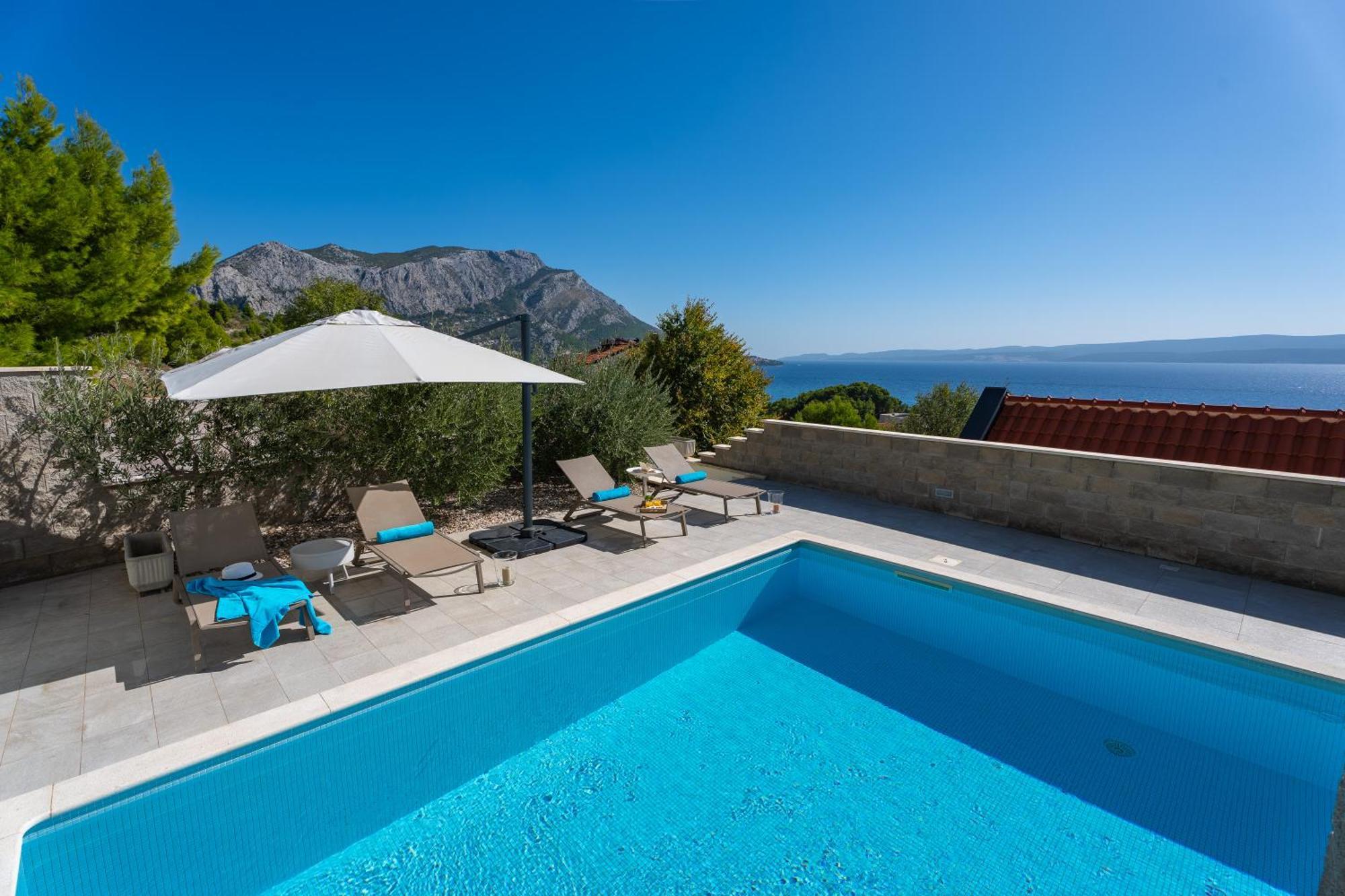Villa Allegra With 32Msq Heated Pool, 300M Far From Sandy Beaches, Open Sea View Omiš Exteriér fotografie